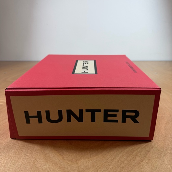 Hunter Matte Black Short Waterproof Ankle Boots with Red-White Pull Tab - Picture 15 of 16